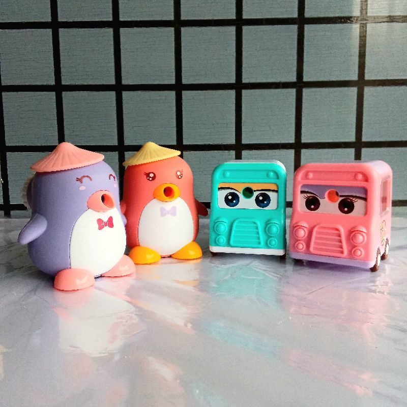 

Rautan Pensil Rotary Pencil Sharpener Penguin & Mini Bus Karakter Lucu ( Pcs )