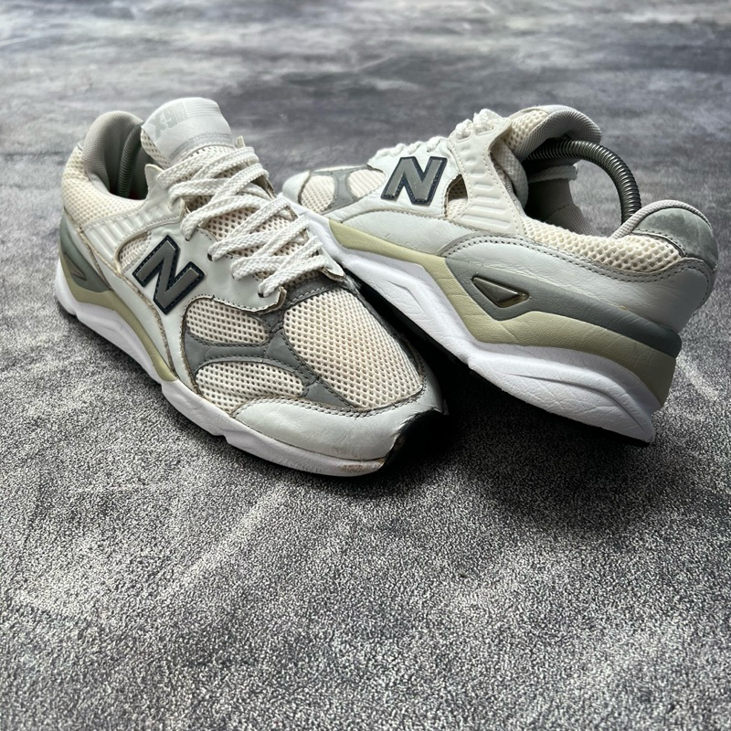 sepatu NB X-90 size 42 / 26.5 cm