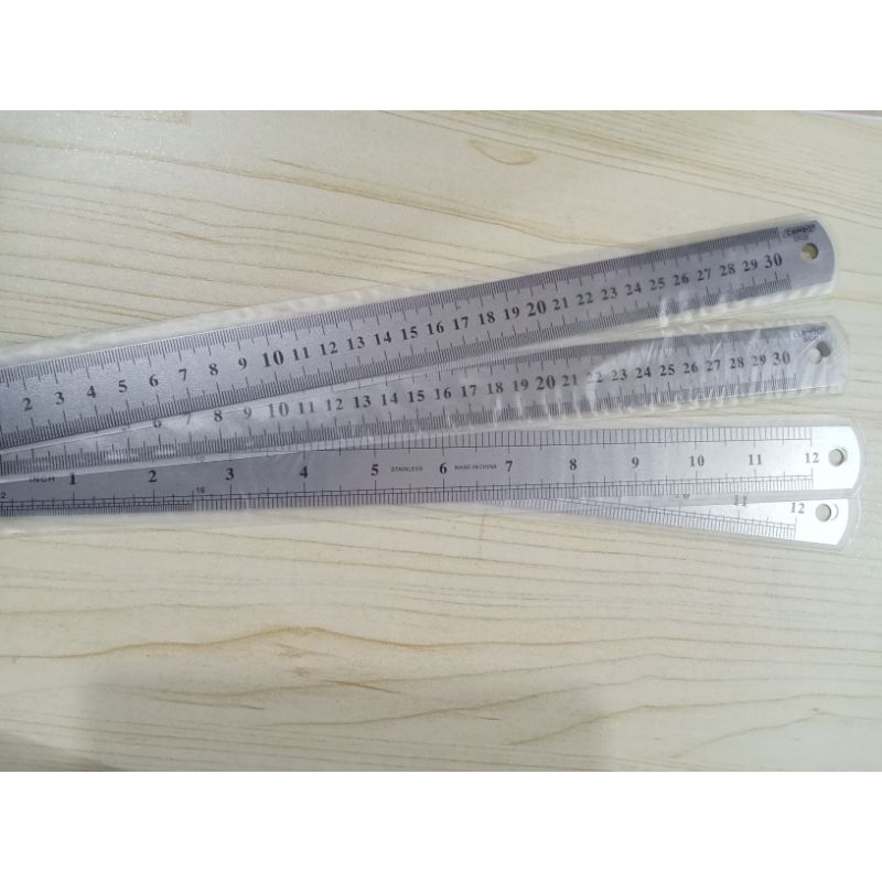 

PENGGARIS BESI 30 CM