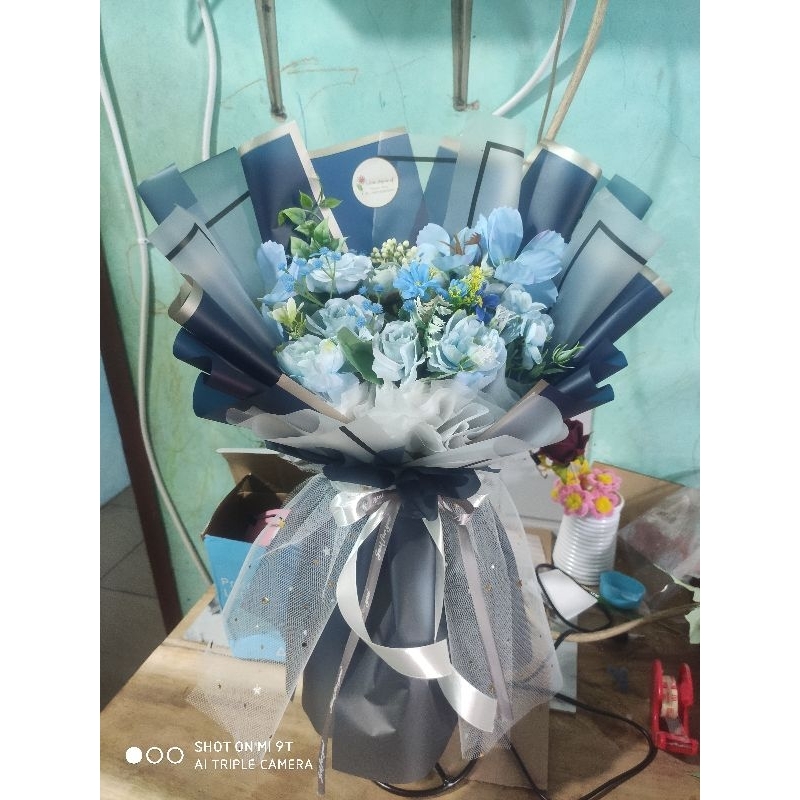 Bouqet bunga Biru /Blue flowers/bouqet lamaran/bouqet wisuda