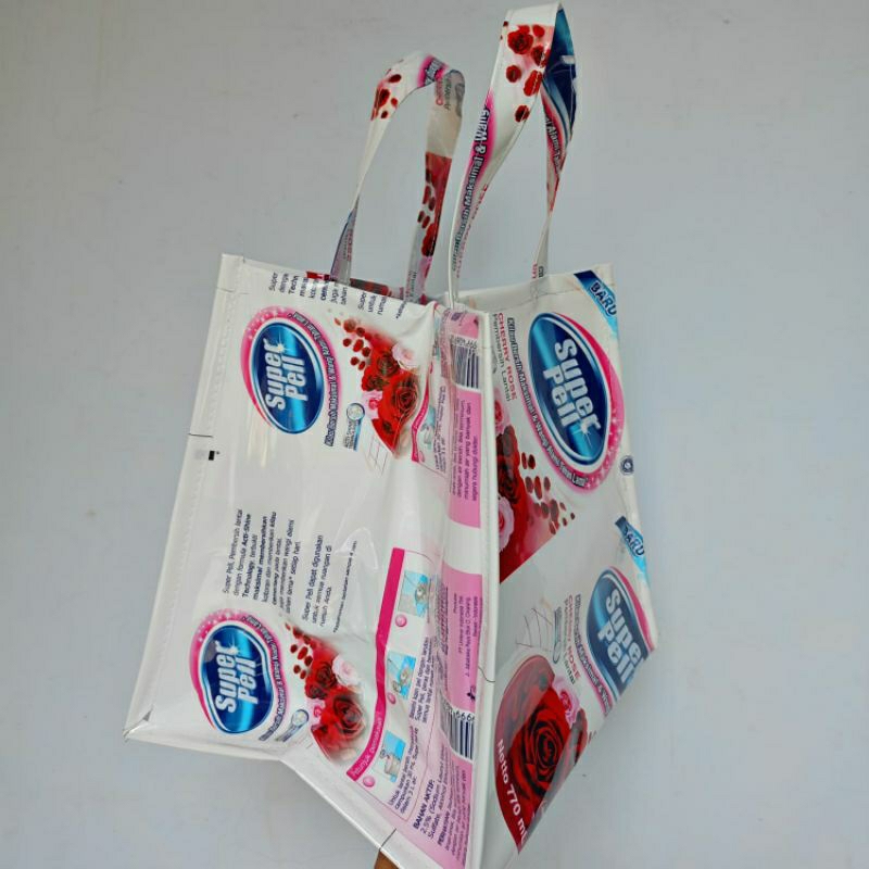 

Tas Motif Daur Ulang Tas Asul Asul Motif Ukuran 20