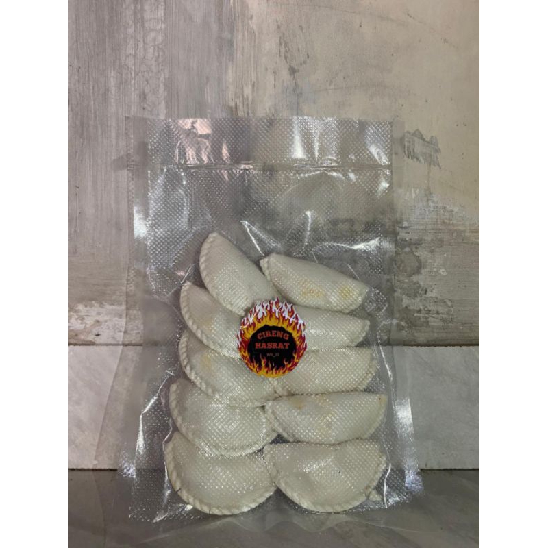 

Cireng mentah isi Ayam suwir siap di goreng