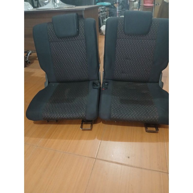 jok belakang avanza veloz 2019