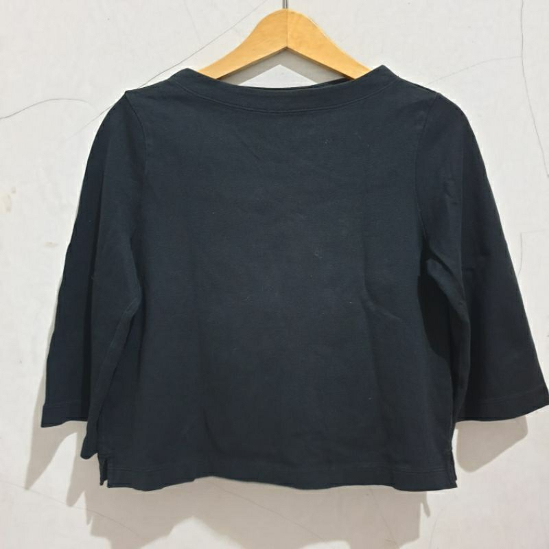 kaos uniqlo
