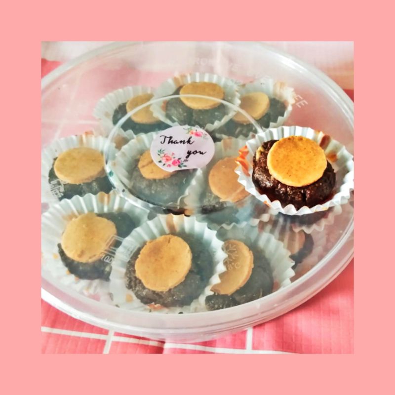 

Cookies Coklat toping sanca