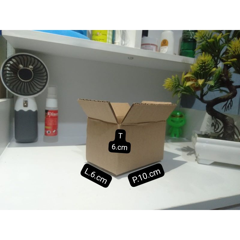 

Kardus Box Karton Kotak Dus Packing Polos UK. 10×6×6 Kardus Kecil Mini Gift BFlute Tebal 3 mm