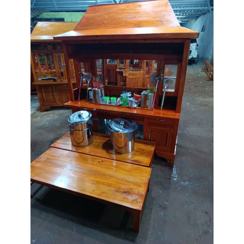 GEROBAK MIE AYAM BAKSO KOMPlIT JOGLO KAYU MAHONI DAN DUA MEJA LESEHAN