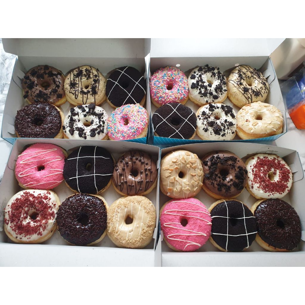 

KIRIM INSTAN DONAT PREMIUM Selembut Kapas 1 BOX Isi 3 Pcs, 6 Pcs, 12 Pcs Donat Lezat BAM Pasar Online Murah Padang