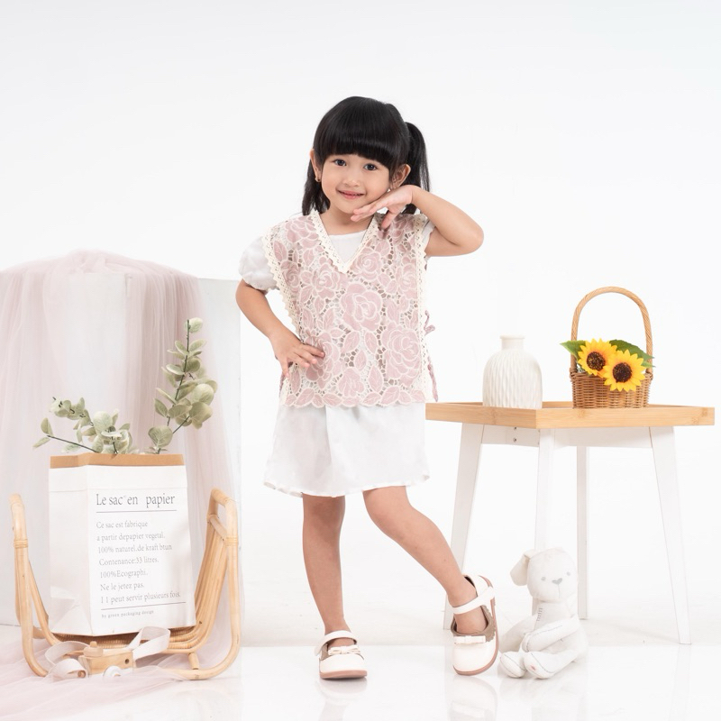 Delova Kids - CLARA VEST Brukat Prada Rompi Anak Premium Setelan Atasan Anak Kids Lace Renda Tille Modern Baju Cewek Atasan Kondangan Lebaran Pesta Perempuan Outer Mewah Remaja Model Korea Style Terbaru Kekinian Couple Mom Fashion Model Terbaru