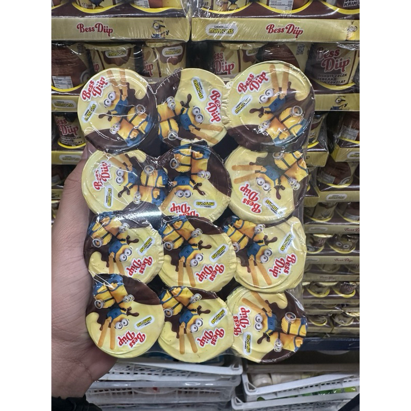 

Bess Dip Minions Coklat