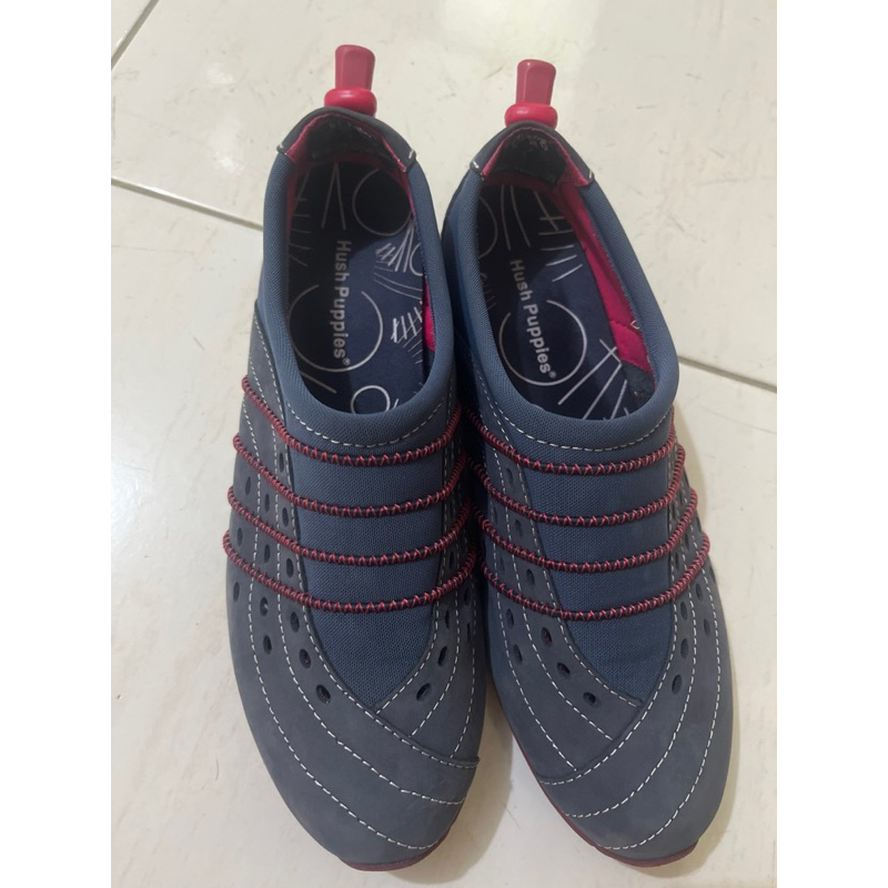 Preloved Sepatu Wanita Hush Puppies Original Slip OnEnergize  Bounch Technology Navy Nubuck Leather