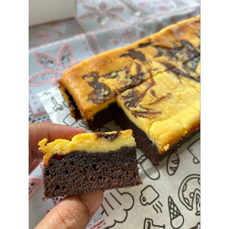 

CHEESECAKE BROWNIE