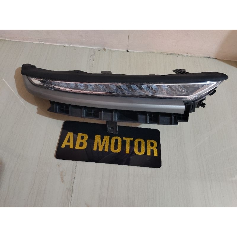 lampu drl atas wuling almaz original