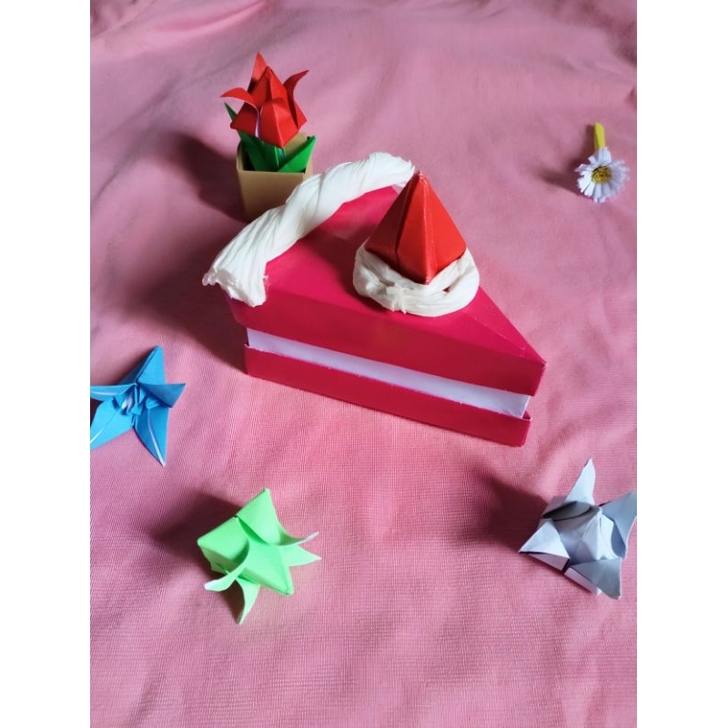 

Origami Slice Cake Box Minimal pembelian 10k (baca deskripsi)
