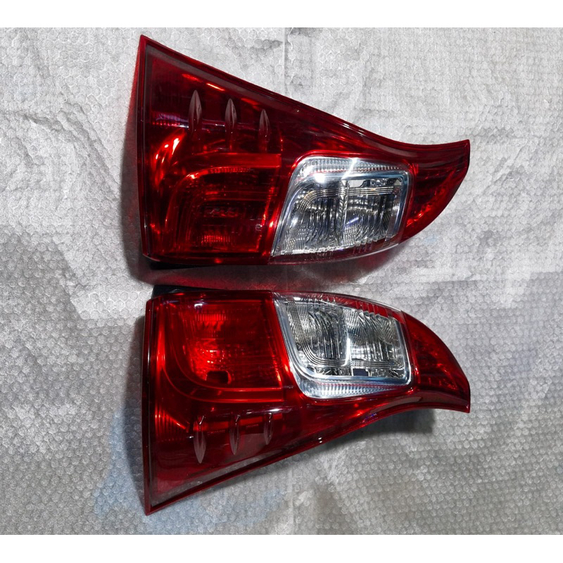 lampu belakang avanza xenia 2017