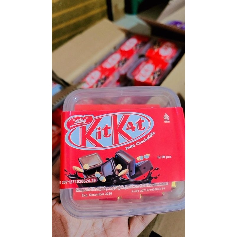 

cokelat Kitkat domino isi 50 cube