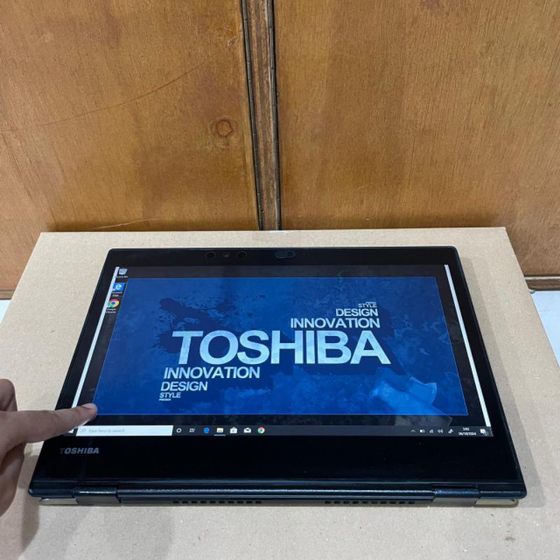 Laptop Toshiba X20W-E, 2 In 1 Flip Touchscreen, intel Core i5-8550U Ram 8Gb/SSD 256Gb Keyboard backl