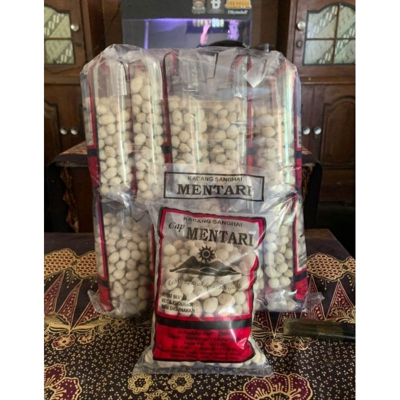 

Kacang Sanggai Mentari 185gr harga per Ball isi 10 Pcs