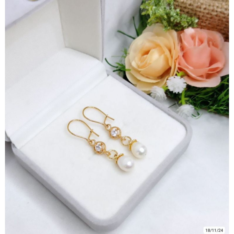 anting mutiara ori / anting cantik dari mutiara / perhiasan anting mutiara