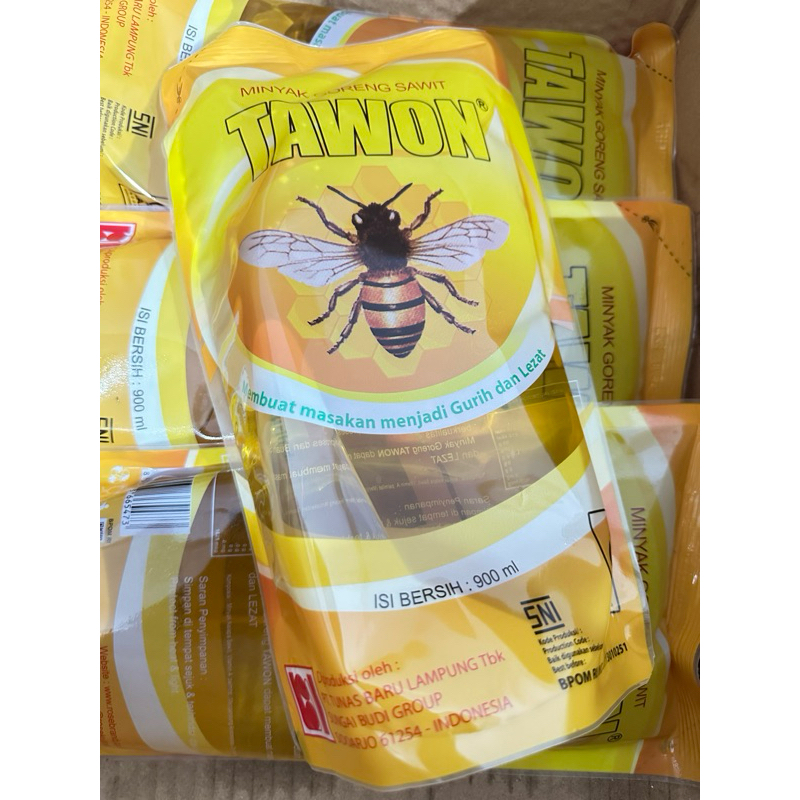 

Minyak Goreng Tawon kemasan 900ml