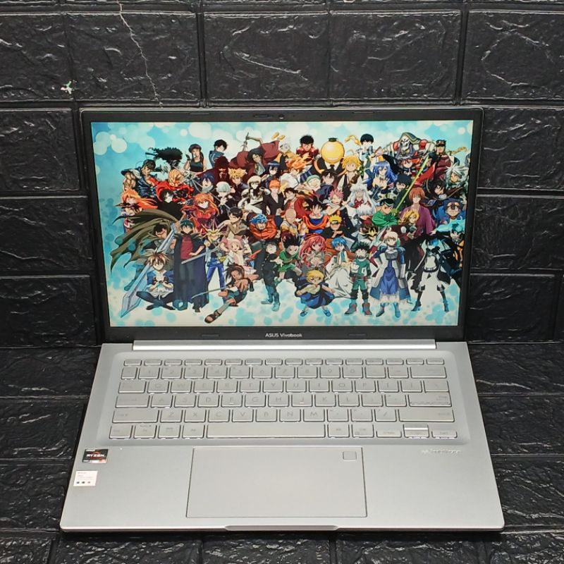Laptop Asus Vivobook M1403QA AMD Ryzen 5 5600H 8/512GB Silver