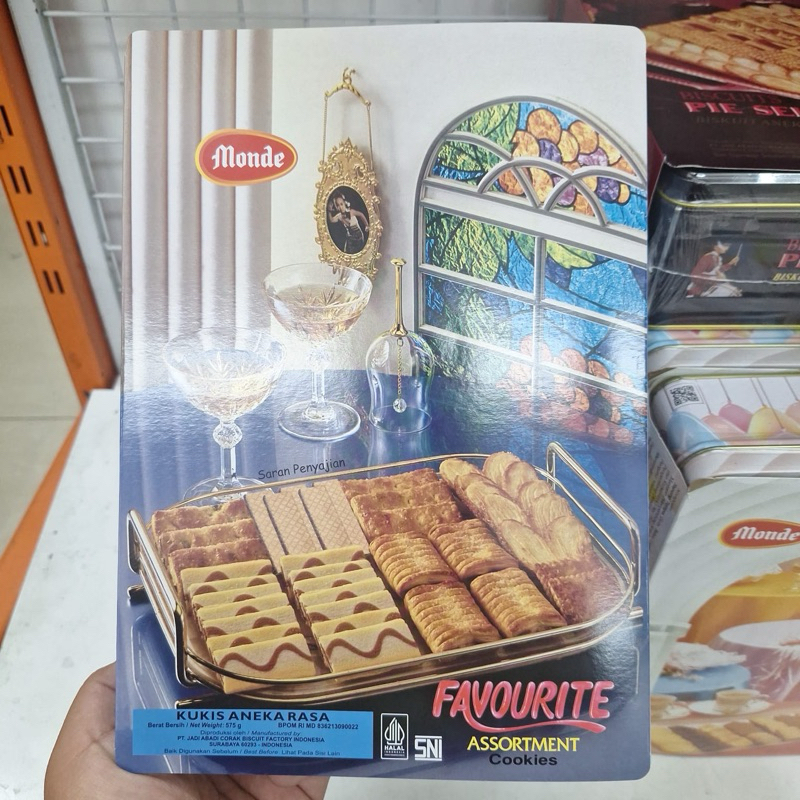 

Monde Favourite assortment cookies 575gram