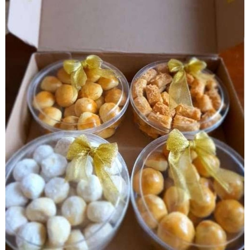 

Paket kue lebaran