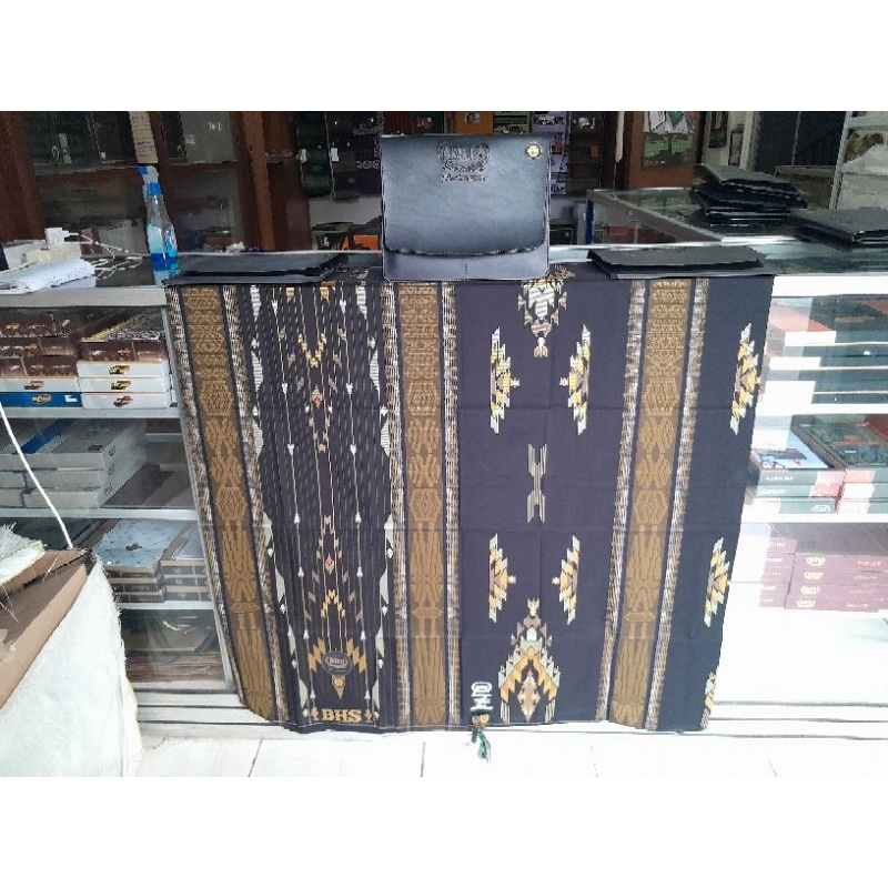 Sarung BHS MASTERPIECE GOLD SGE -HITAM- P4