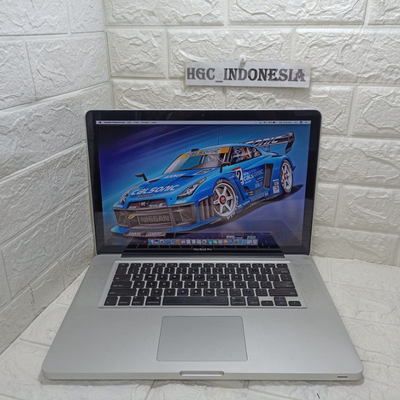 Macbook pro core i7 Ram 16 GB  SSD 256 GB Sepesial Game Dan Desain