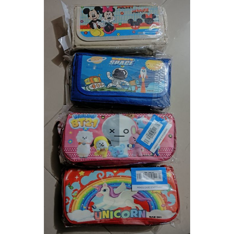 

Kotak Pensil Kain Resleting 041 dan 001