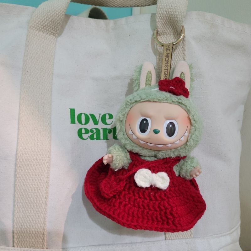 kado natal hanya baju labubu rajutan tema christmas dress doll