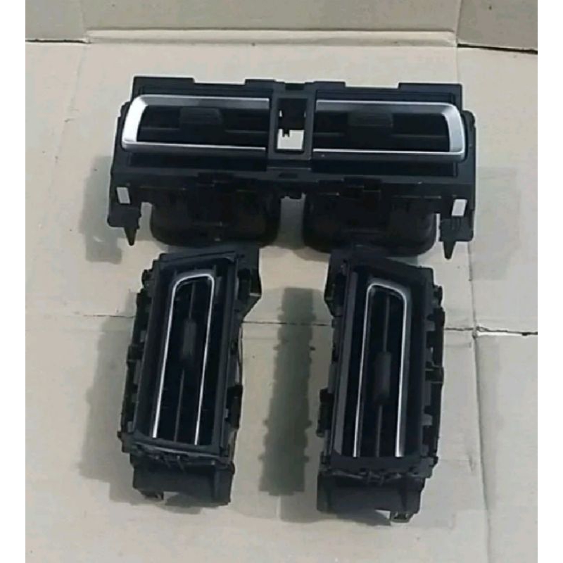 kisi-kisi AC dashboard depan bagian tengah kiri dan kanan mobil innova zenix original