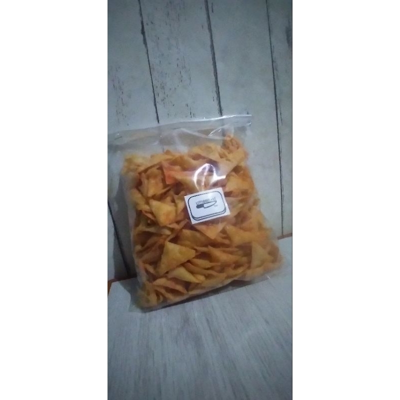 

Keripik pangsit 250gr 2 varian rasa ada yg keju balado sama pedas asin