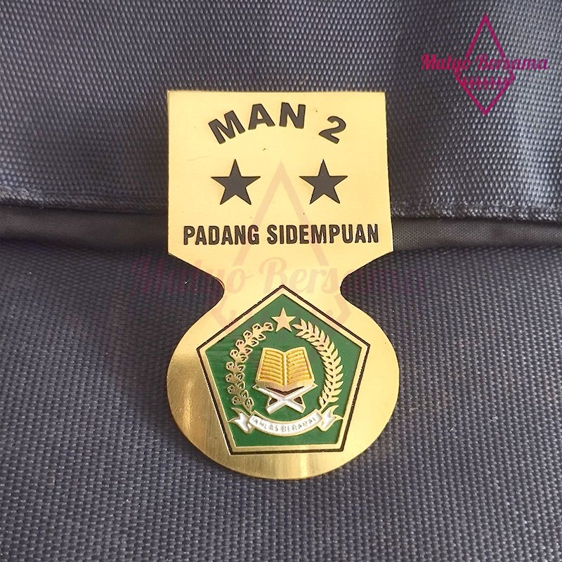 Pin Bros Logo Osis Custom Bahan Logam Pin MAN Osis - Mulyo Bersama