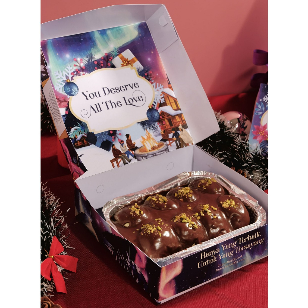 

Dubai Pistasyio Chocolate Buns - Hampers Natal
