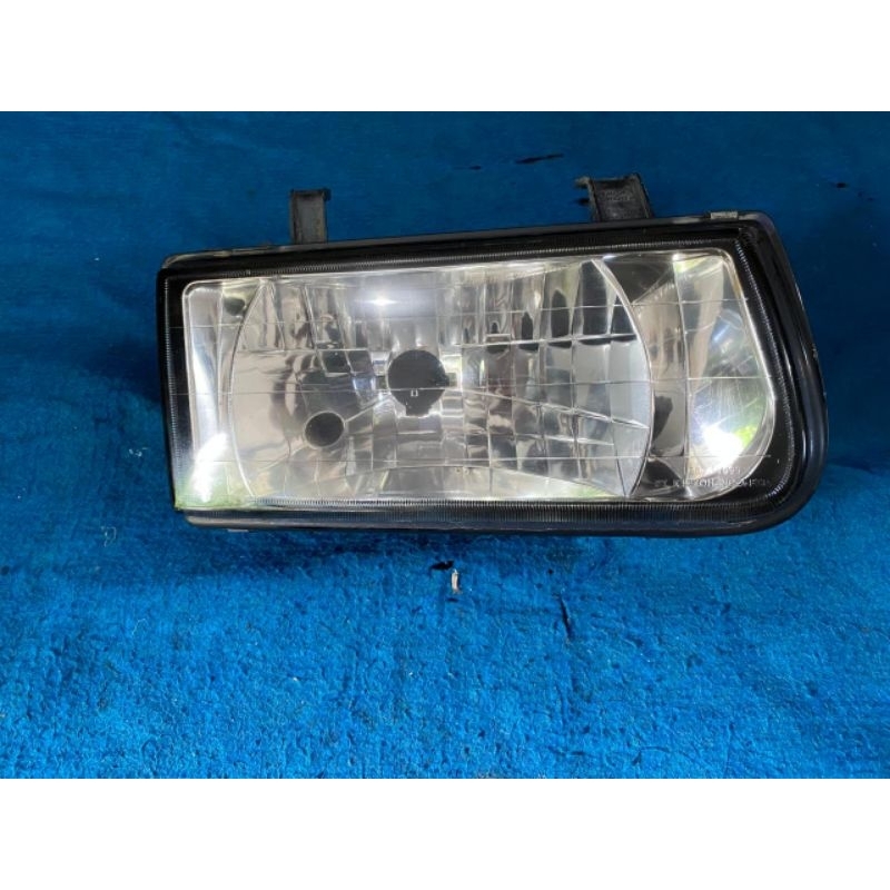 Headlamp reflektor mika lampu depan kanan Isuzu panther touring original