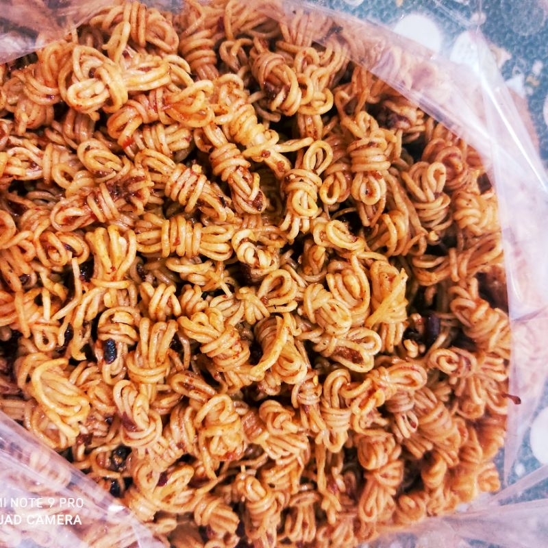 

Sebring Mie Gulung Chili Oil