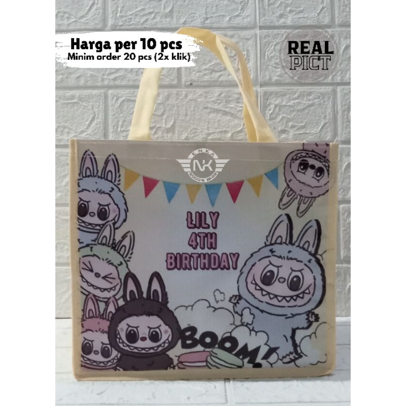 

TAS ULTAH CUSTOM / GOODIE BAG ULANG TAHUN ANAK CUSTOM NAMA