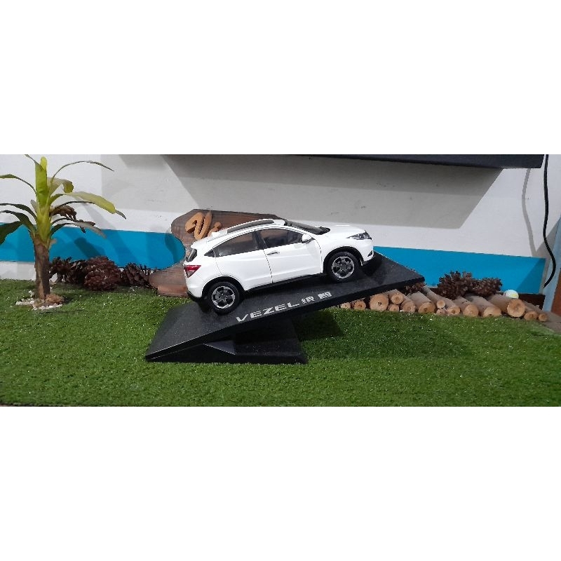 Diecast Miniatur Honda HRV skala 1:18