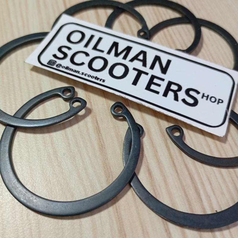 SNAPRING TROMOL DEPAN VESPA EXCEL