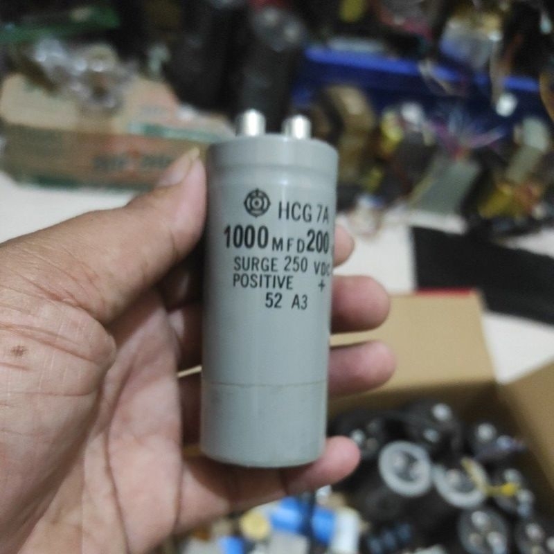 LAZEDIA - Elco 1000 uF 200 VDC Hitachi Ori