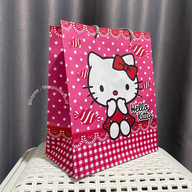 

Paket 1 lusin (12 tas) paperbag motif kartun anak ukuran 25x20