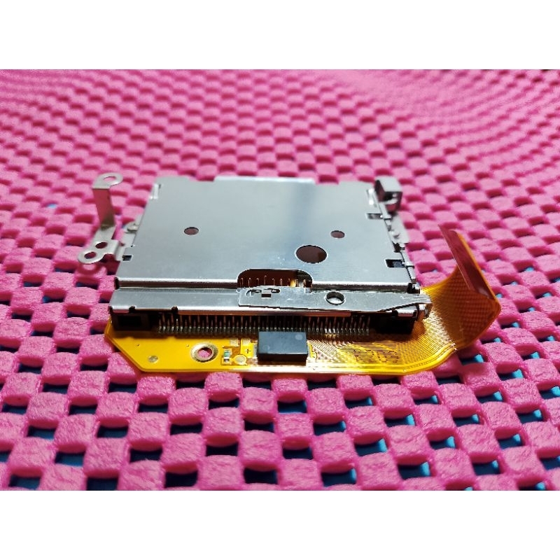 Slot memory CF card untuk Canon 7D