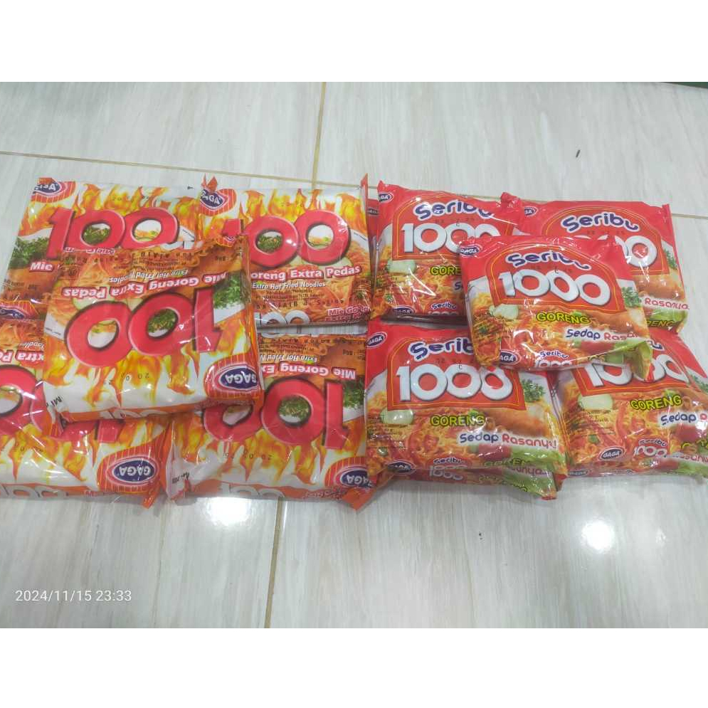 

Paket No 24 Isi 15 Bungkus : 10 Mie Gaga 1000 Seribu Goreng dan 5 Mie Goreng Extra Pedas