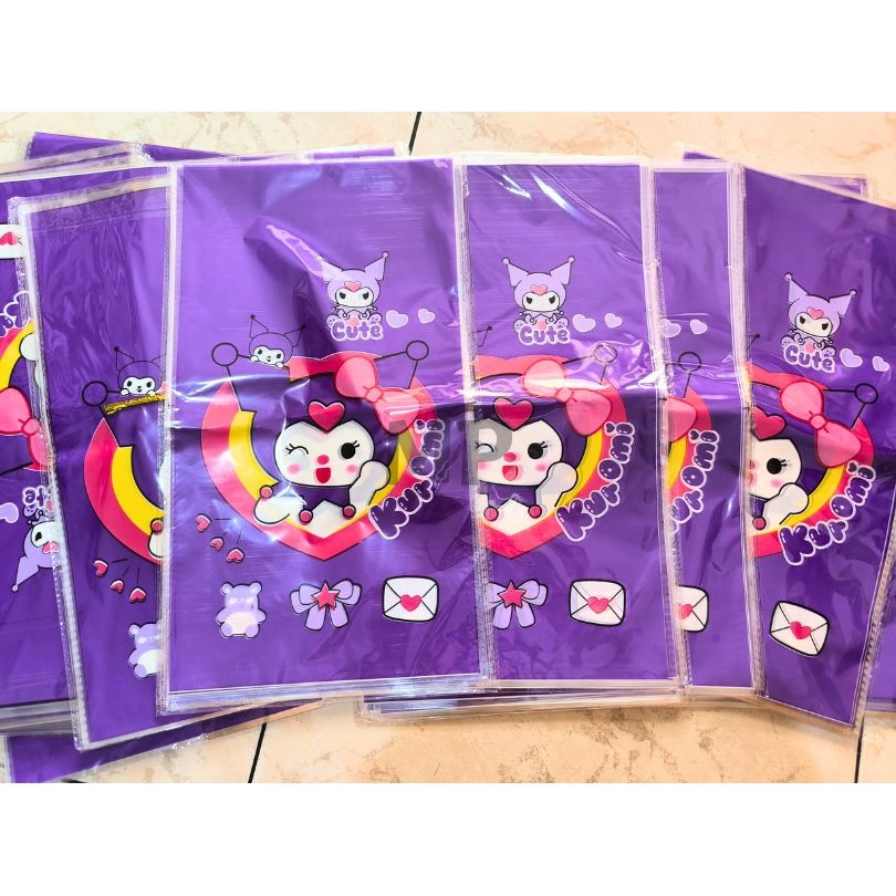 

Tas plastik Ultah kuromi/Tas Plastik Bingkisan Snack/ Plastik OPP Kaca Kuromi/ Tas Ultah Kuromi/ Tas Motif Kuromi UK 22X40CM ISI 10 LEMBAR