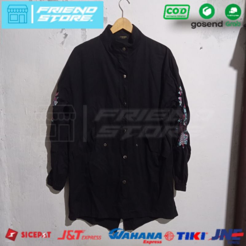 Jaket Parka Wanita Top Issue LD. 110 P. 80 (Second)