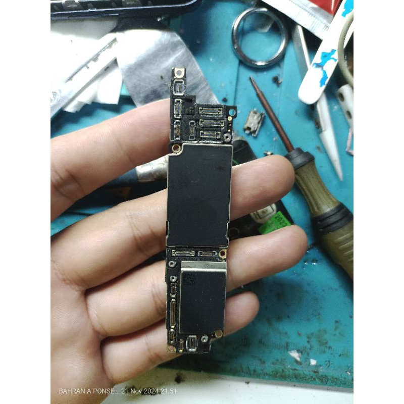 mesin iphone xr 64gb