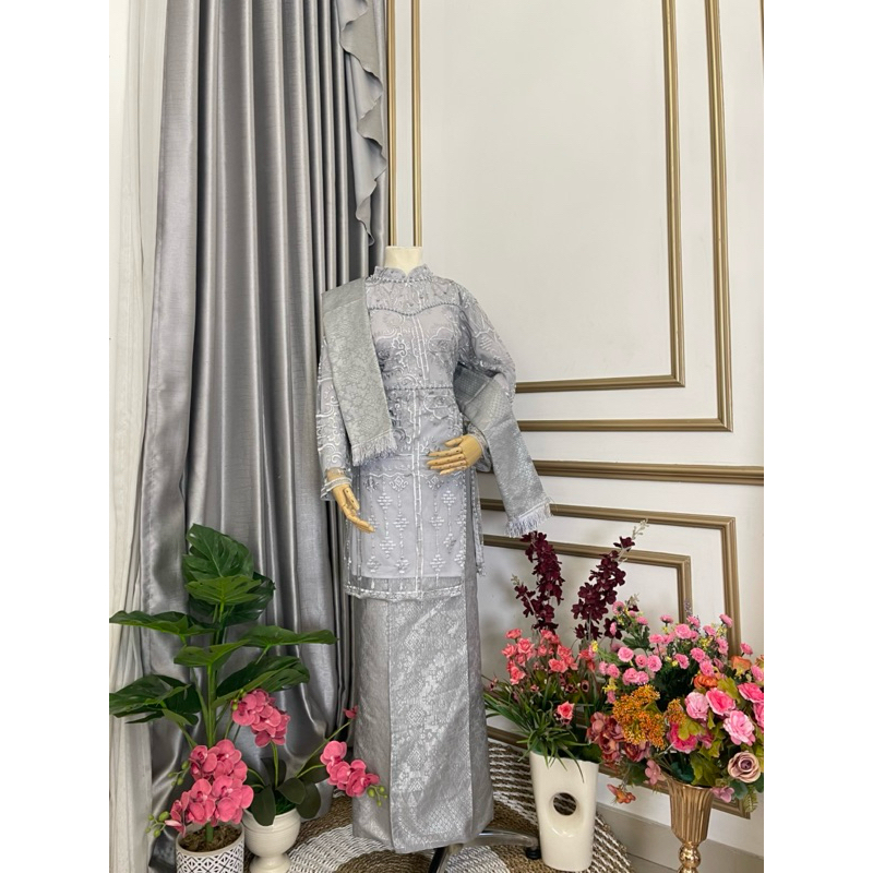 kebaya mewah kebaya elegan kebaya belah kebaya payet