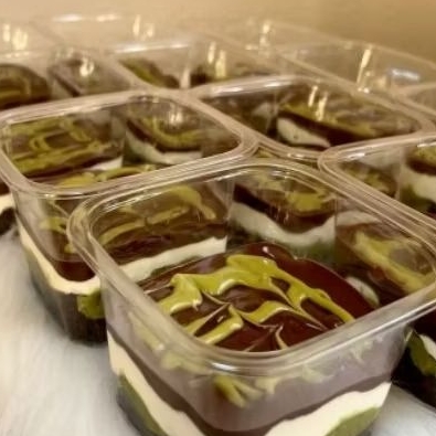 

Dubai Kunafa Brownie Cup [Gluten Free]