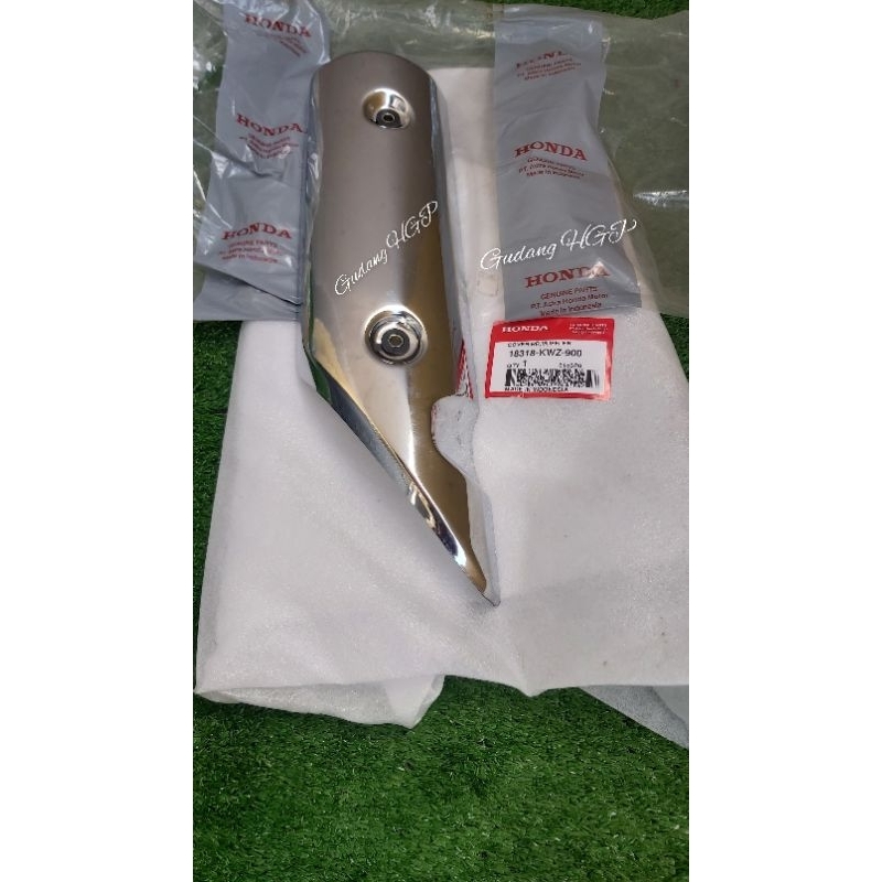 Cover RR Muffler Pelindung Knalpot Honda Revo AT Matic 18318-KWZ-900 Ori Honda Genuine Parts